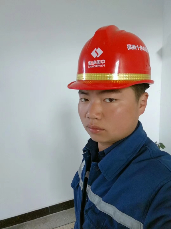 小公牛的第一张照片--迪庆王婆说媒